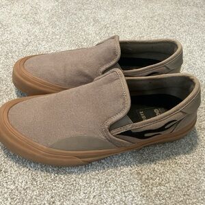 Men's Straye Boo Johnson Peace and Love XR Slip-On Canvas Shoes - Brown
